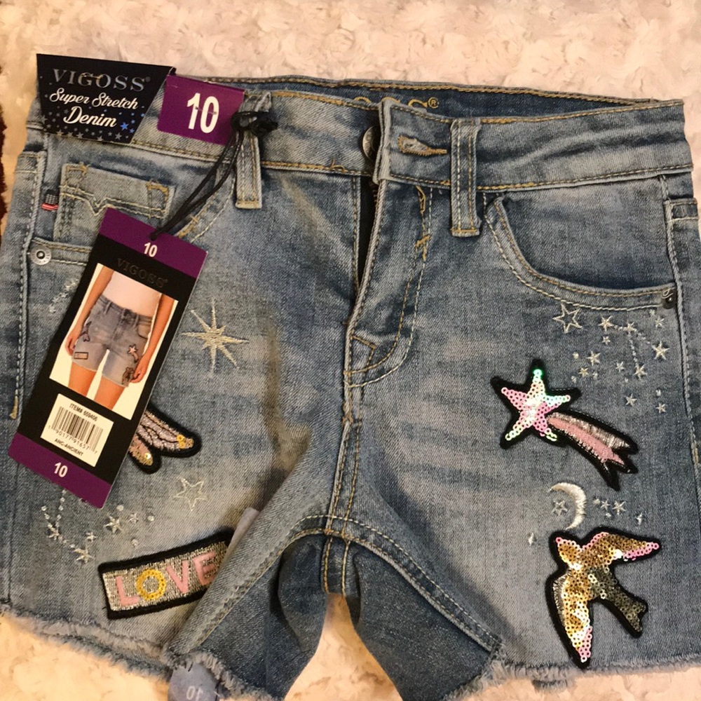 Super stretch denim shorts with patches